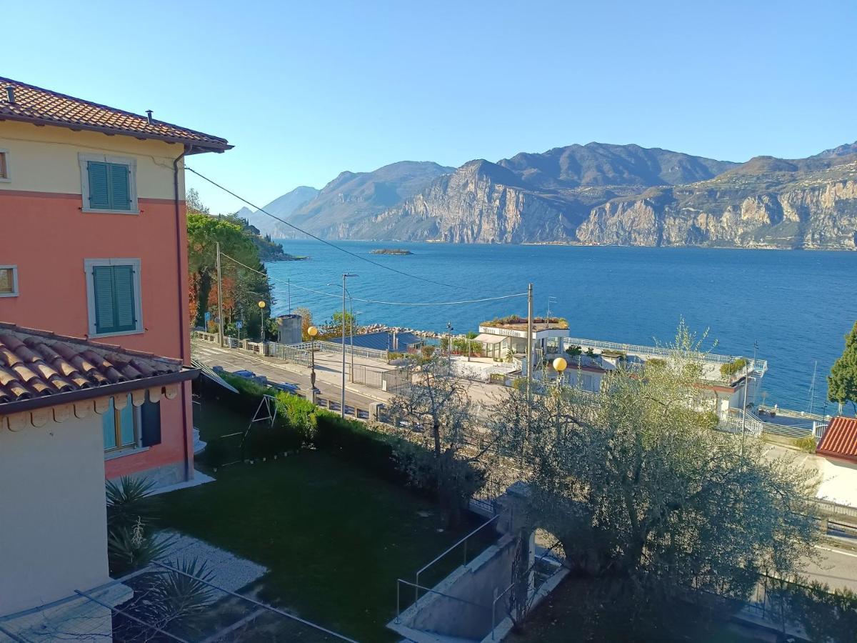 Appartamenti Capri มัลเชซิเน ภายนอก รูปภาพ